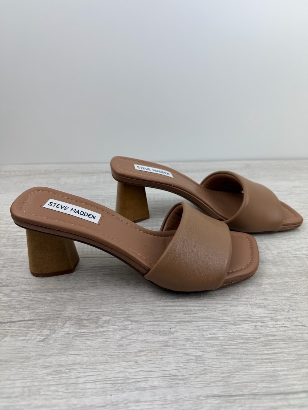 Steve Madden Saged Heeled Slide Sandals Tan Size 7.5 - Picture 2 of 9